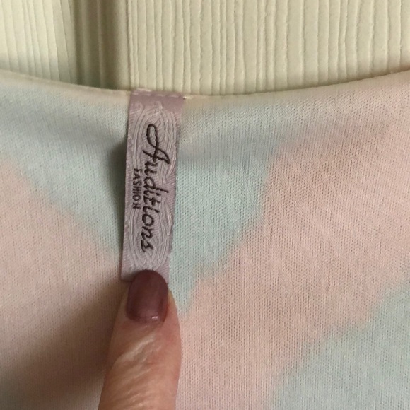 Dress - Picture 2 of 4